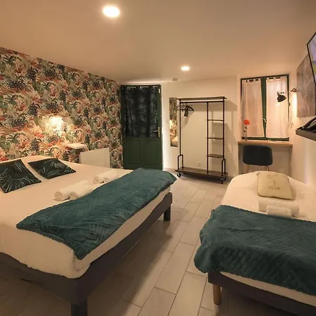 De La Croisee Hotel Poncin