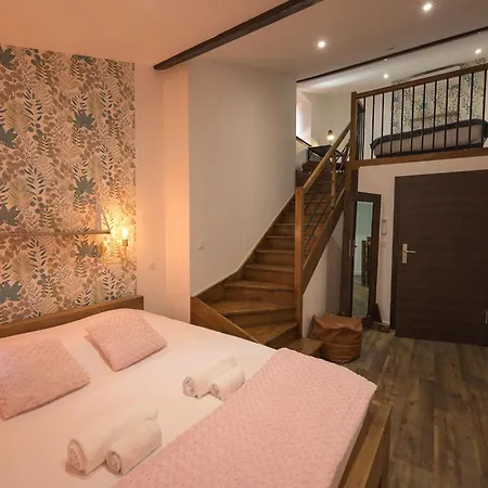 Hotel De La Croisee Poncin