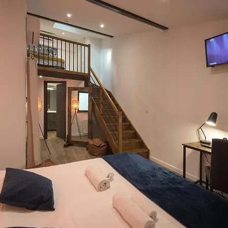 Hotel De La Croisee 3*
