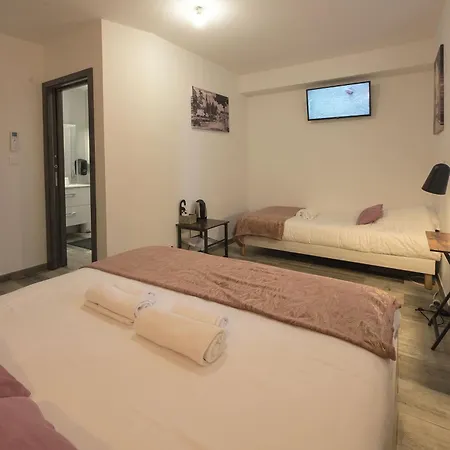 De La Croisee Hotel Poncin