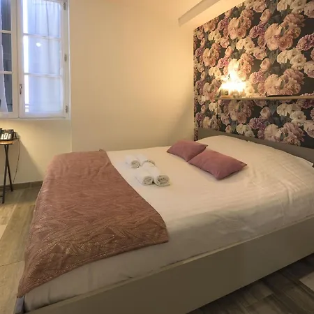 Hotel De La Croisee Poncin
