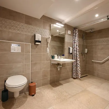 De La Croisee Hotel 3*