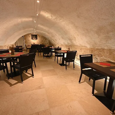 De La Croisee Hotel Poncin