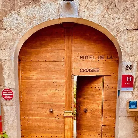 De La Croisee Hotel 3*